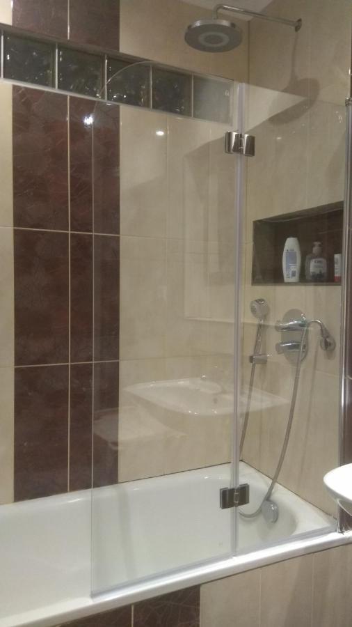 Old Summer House With Renovated Bathroom Прага Экстерьер фото