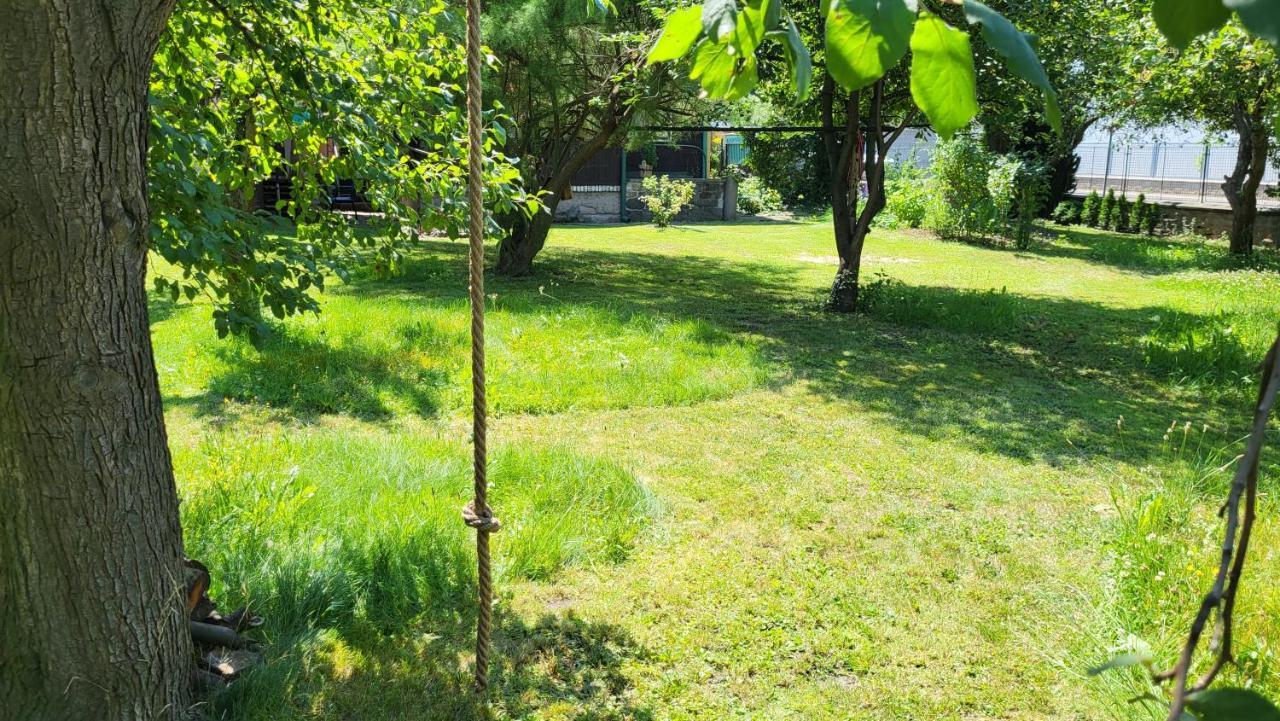 Old Summer House With Renovated Bathroom Прага Экстерьер фото