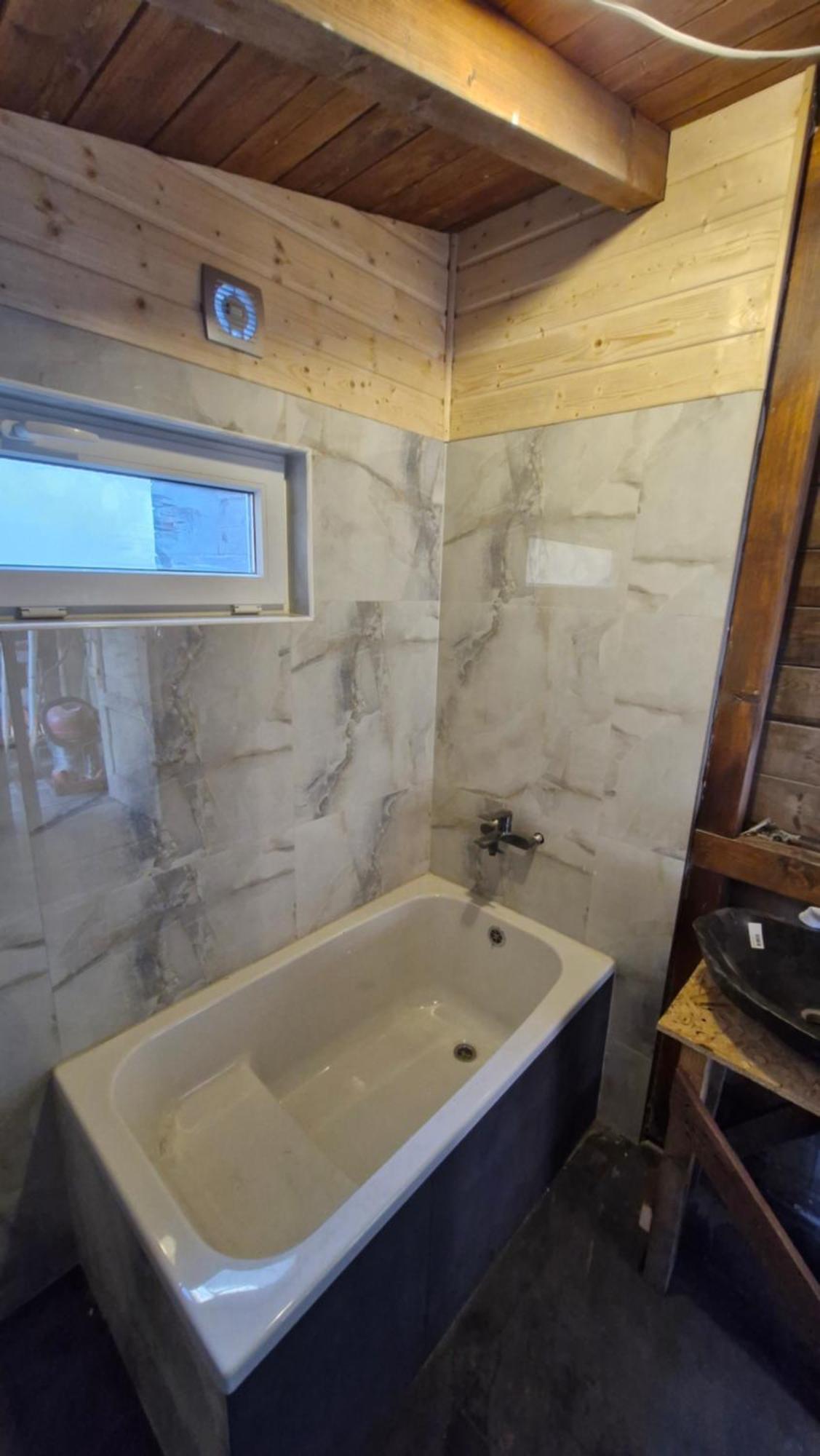 Old Summer House With Renovated Bathroom Прага Экстерьер фото
